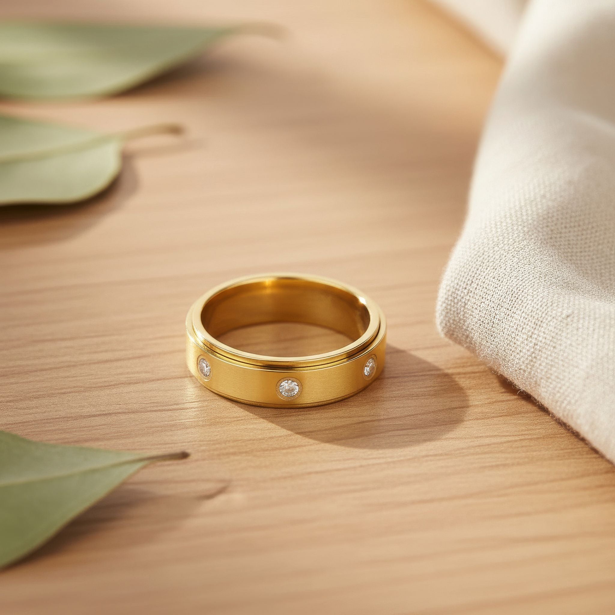 Luma Spin Rings™ : Quiet luxury for busy minds